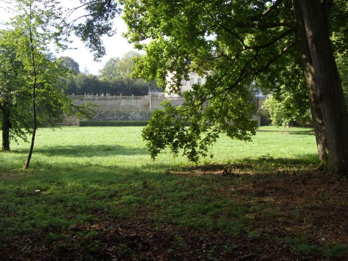 Durchblick zum Schloss